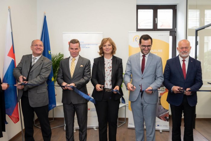 Ilustračný obrázok k článku Veronika Remišová v Nitre: Slávnostne otvorila prvé Regionálne centrum, FOTO