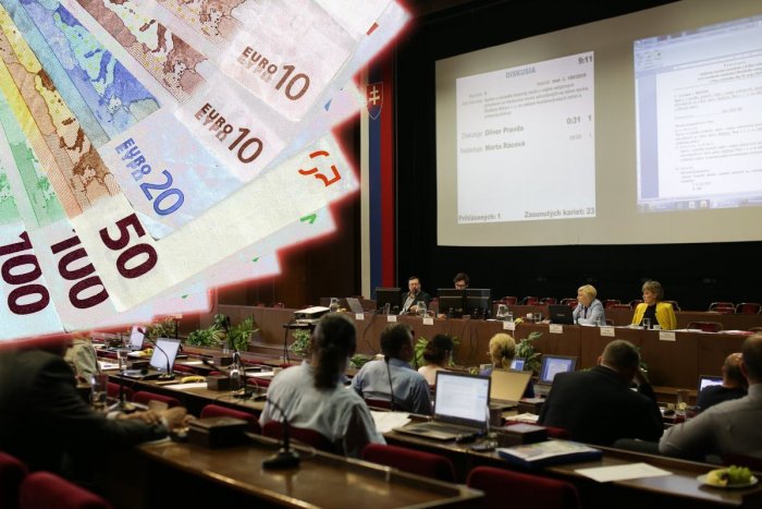 Ilustračný obrázok k článku Odmeňovanie mestských poslancov v Nitre: KOĽKO peňazí im môže pristáť na účte?