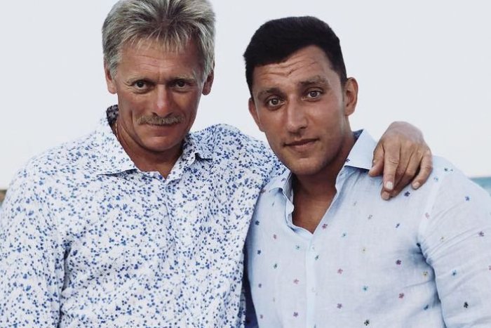 Ilustračný obrázok k článku Syn hovorcu Kremľa sa chcel vyhnúť mobilizácii: Nachytali ho stúpenci Navaľného