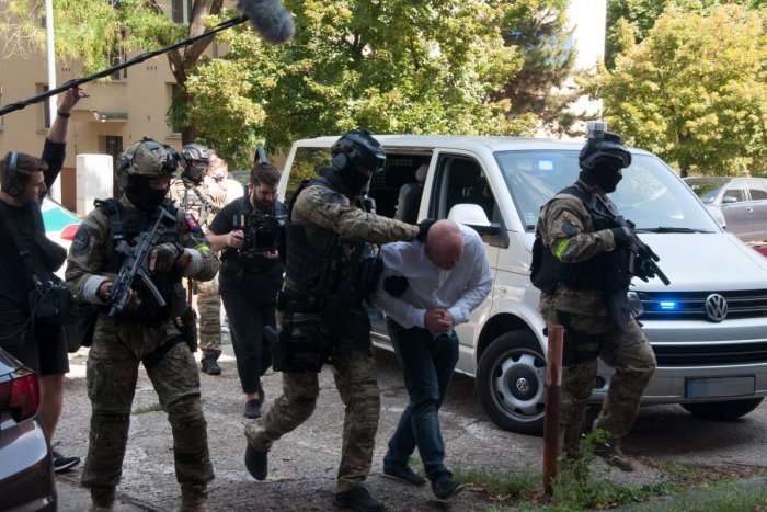 Ilustračný obrázok k článku Škandál novinára?! Ako sa do VIDEA dostala policajná dodávka, ktorá viezla aj Kaliňáka?