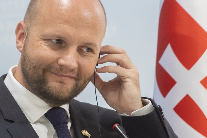 Ilustračný obrázok k článku Naď sa teší z veľkého DARU od Američanov: Dostali sme 205,8 milióna dolárov! Na čo pôjdu?