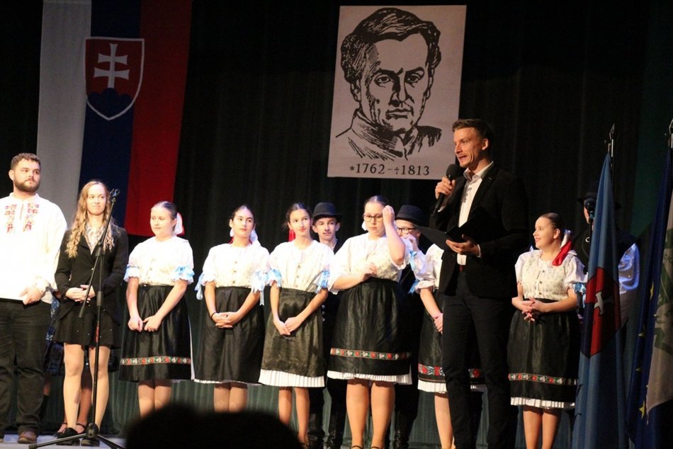 Ilustračný obrázok k článku Nové Zámky ožili oslavami: Pripomenuli si 260. výročie narodenia Antona Bernoláka