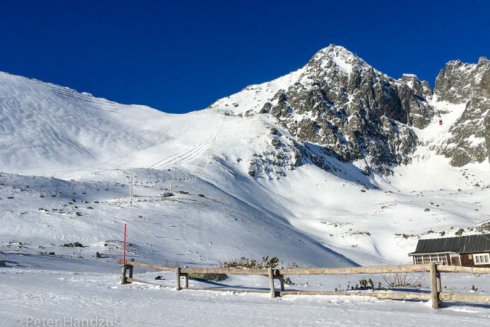Ilustračný obrázok k článku Na Lomnickom štíte je rekordne veľa snehu: Očakáva sa však výrazné oteplenie