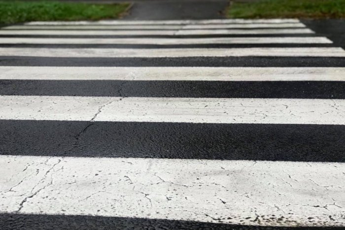 Ilustračný obrázok k článku Chodkyňu zachytilo auto priamo na PRIECHODE: Žena skončila v NEMOCNICI