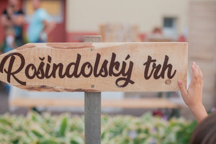 Ilustračný obrázok k článku Kam cez víkend v okolí Trnavy? Čaká nás Hudba na zámku aj tradičný Rošindolský TRH