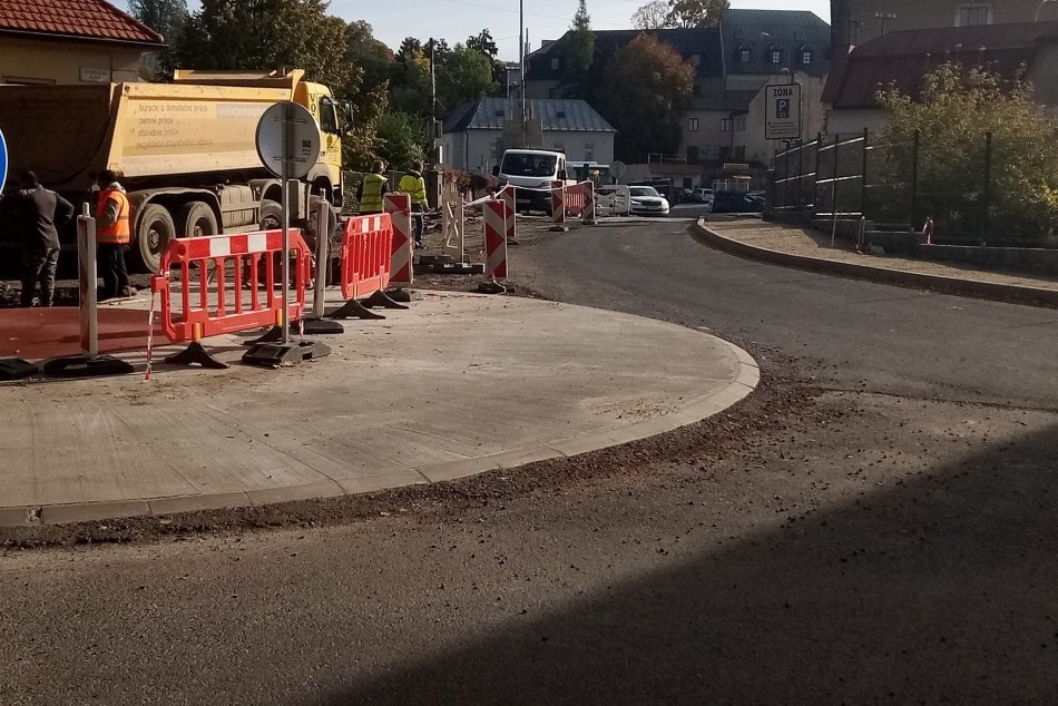 Ilustračný obrázok k článku Vodičov čakajú pri Mestskom parku veľké OBMEDZENIA: Dôjde k úplnej uzávierke!