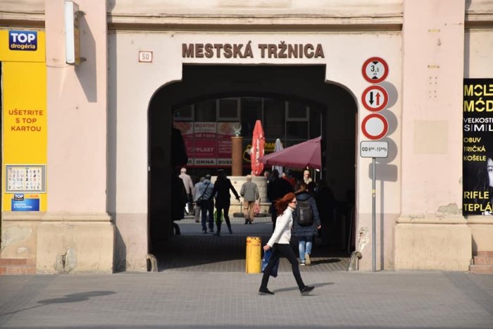 Ilustračný obrázok k článku Chcete pracovať v Nitre? Mesto hľadá STRÁŽCU tržnice: Takýto ponúka PLAT