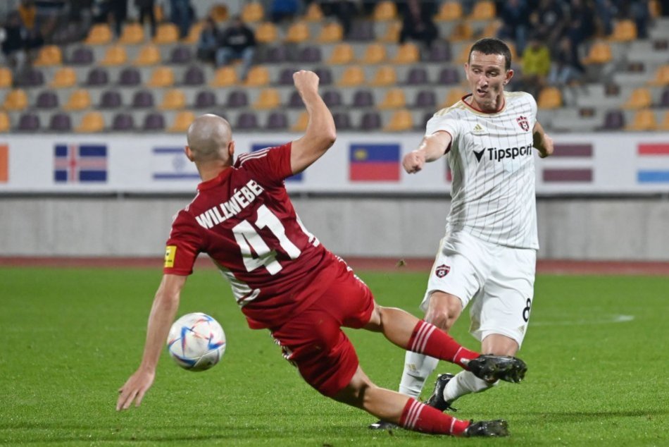 Ilustračný obrázok k článku Spartak porazil aj Banskú Bystricu: Trnava vyše mesiaca NEINKASOVALA gól, FOTO