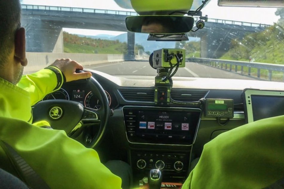 Ilustračný obrázok k článku Vodiči, pripravte sa na KONTROLY: Policajti zverejnili, KEDY a KDE prebehnú