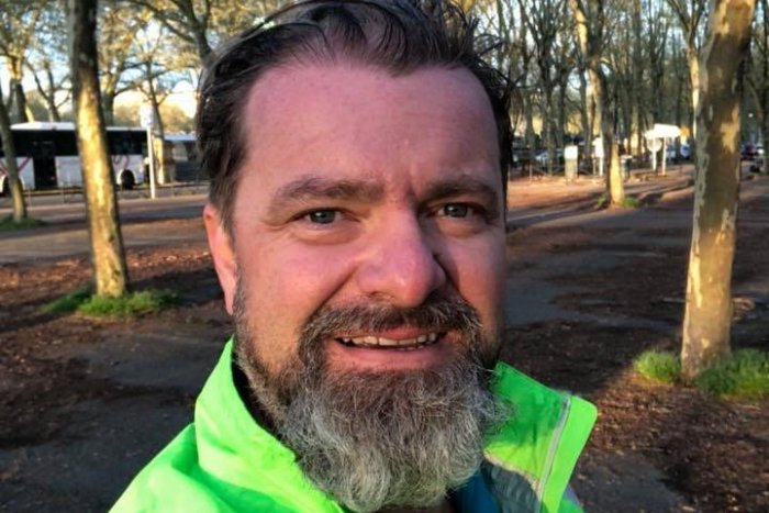 Ilustračný obrázok k článku Multimilionár Patrik Tkáč mal nehodu: Auto ho zrámovalo počas jazdy na bicykli!