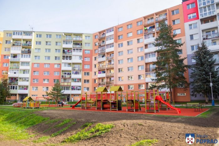 Ilustračný obrázok k článku Tenis, volejbal či basketbal: Nové ihrisko na Uherovej slúži aj pre hendikepované deti