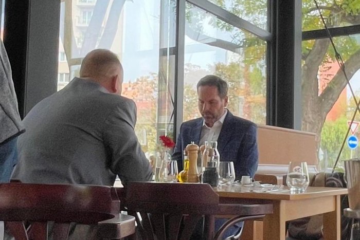 Ilustračný obrázok k článku Rivali na primátora BRATISLAVY či kamaráti? Kusý a Jakubec si vyšli na obed! PREČO sa stretli?