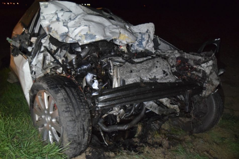 Ilustračný obrázok k článku TRAGICKÁ čelná zrážka s nákladným autom: Na mieste zomrel mladý vodič