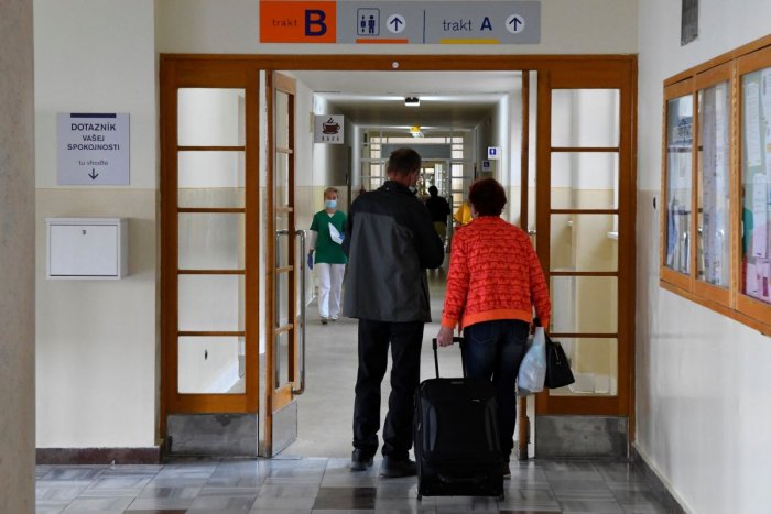 Ilustračný obrázok k článku Vo Vyšných Hágoch to vrie: Vyše 90% zamestnancov chce riaditeľa ústavu tuberkulózy odvolať