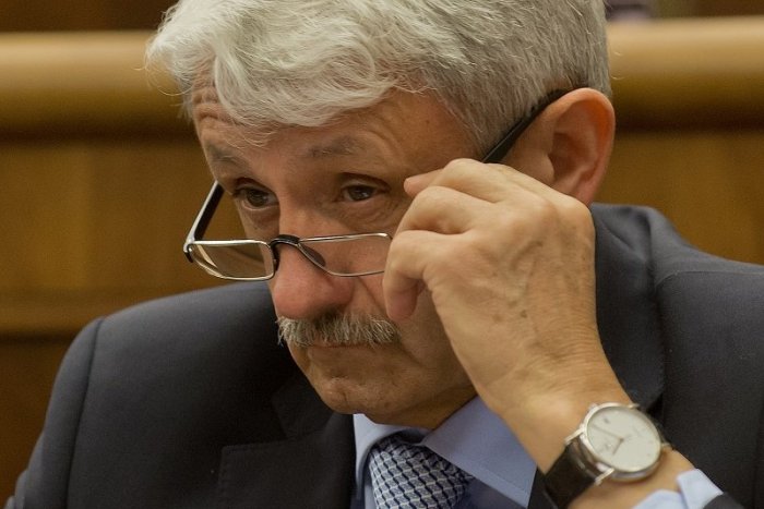 Ilustračný obrázok k článku Prieskum FOCUSU: Dzurinda sa chce vrátiť do politiky. Chcú aj Slováci jeho NÁVRAT?