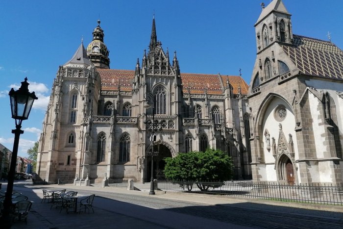 Ilustračný obrázok k článku Sumár kandidátov na primátora a župana pred moratóriom. Kto bude riadiť Košice a náš kraj?