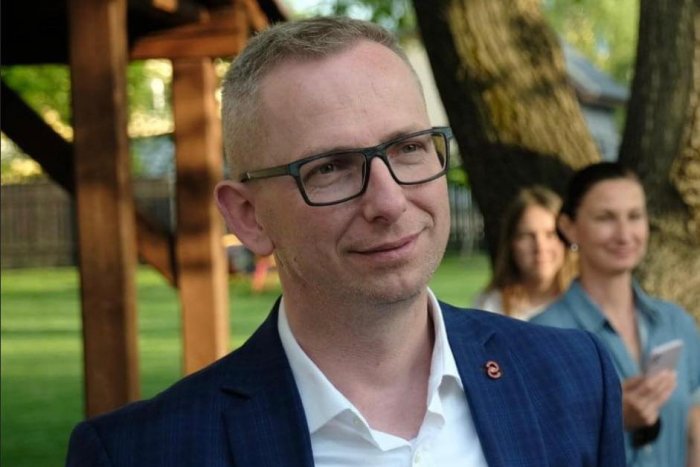 Ilustračný obrázok k článku SVET O SLOVENSKU: Som gej, vyhlásil prvý český poslanec. Impulzom bola aj vražda v Bratislave