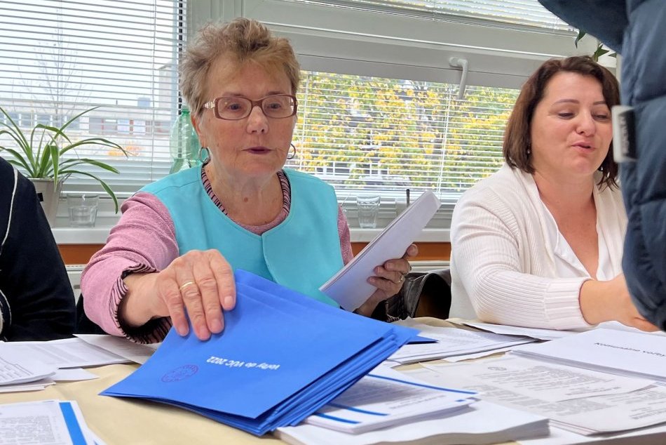 Ilustračný obrázok k článku Voľby v Nitrianskom kraji: VŠETKY okresné mestá pokračujú so staronovými primátormi