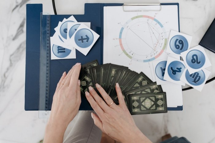 Ilustračný obrázok k článku TÝŽDENNÝ HOROSKOP astrologičky Valiky: Ste narodení v TOMTO znamení? Čaká vás nová známosť!