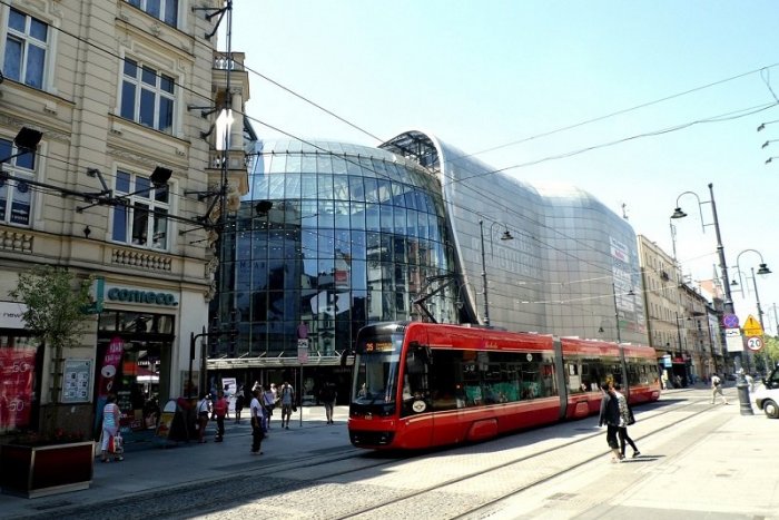 Ilustračný obrázok k článku KURIOZITA DŇA: Mladík ukradol električku a jazdil po meste: Odviezol aj cestujúcich!