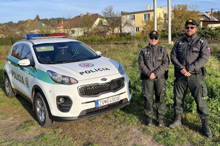 Ilustračný obrázok k článku Klobúk dole pred dvojicou policajtov: V Banskobystrickom kraji zabránili TRAGÉDII