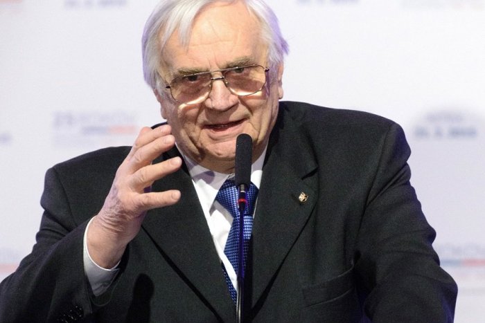 Ilustračný obrázok k článku Zomrel známy politik, ktorý stál pri zrode KDH: Navždy nás opustil Ivan Čarnogurský