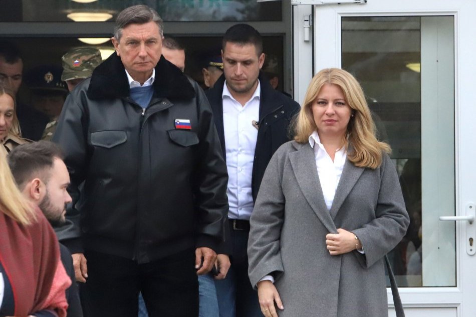 Ilustračný obrázok k článku Čaputová si dopriala PÍSMENKOVÚ polievku: POZRITE, čo si obula namiesto lodičiek! FOTO