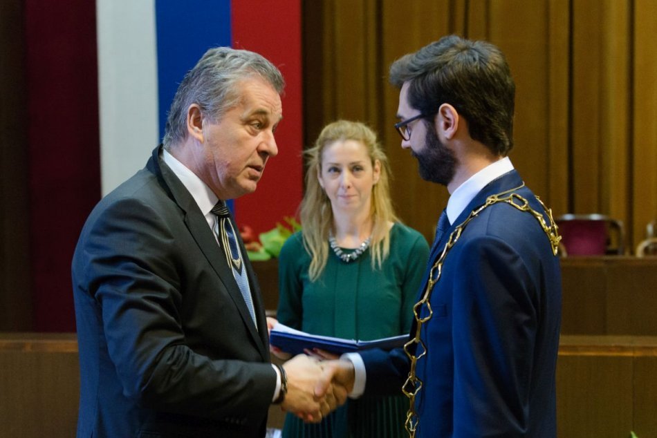 Ilustračný obrázok k článku Nitra si pred 4 rokmi zvolila ZMENU: Primátora Jozefa Dvonča vystriedal Marek Hattas