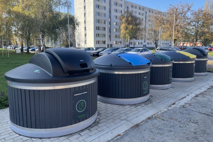 Ilustračný obrázok k článku Šikovná novinka: Polopodzemné kontajnery v Topoľčanoch dostanú inteligentný zámok