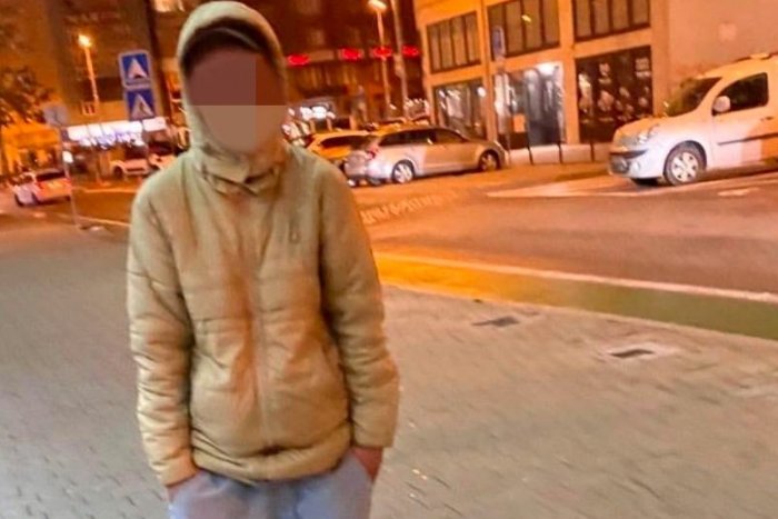 Ilustračný obrázok k článku Mrazivé zážitky CELEBRÍT: Muž PRENASLEDOVAL známe tváre, skončil v rukách polície