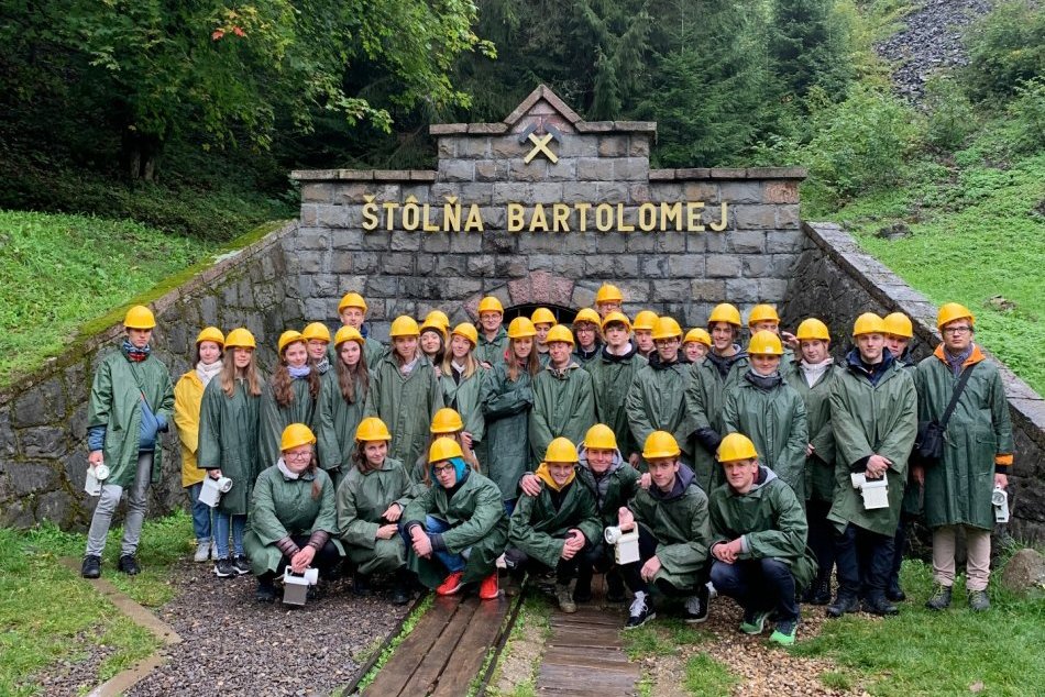 Ilustračný obrázok k článku Popradské „bilinky“ opäť rozkvitli. Slovensko-nemecká sekcia gymnázia s množstvom podujatí.