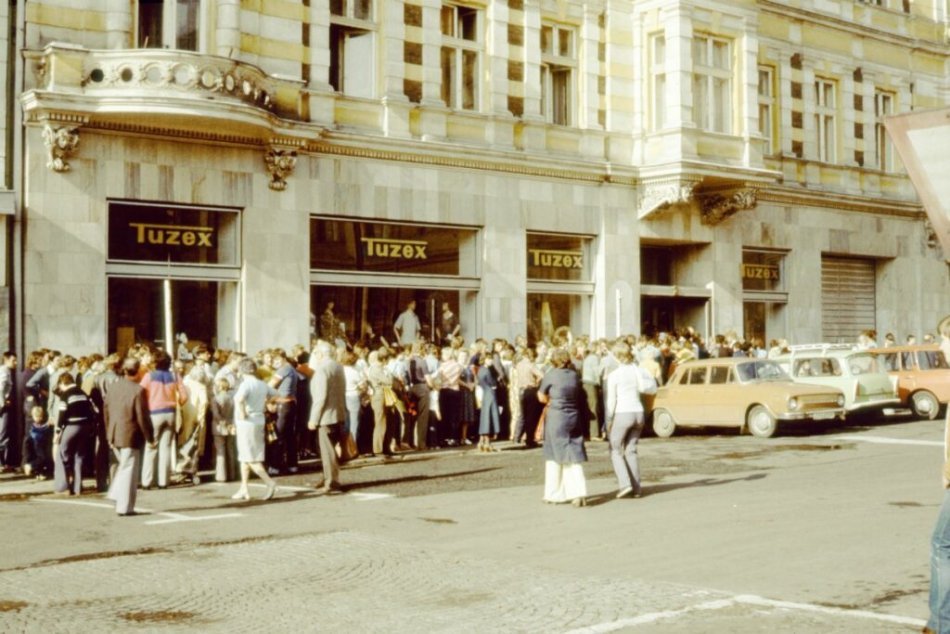 Ilustračný obrázok k článku Bystričanov zasiahla vlna NOSTALGIE: Zaspomínali si na miesta, kde sa BAVILI za SOCIALIZMU