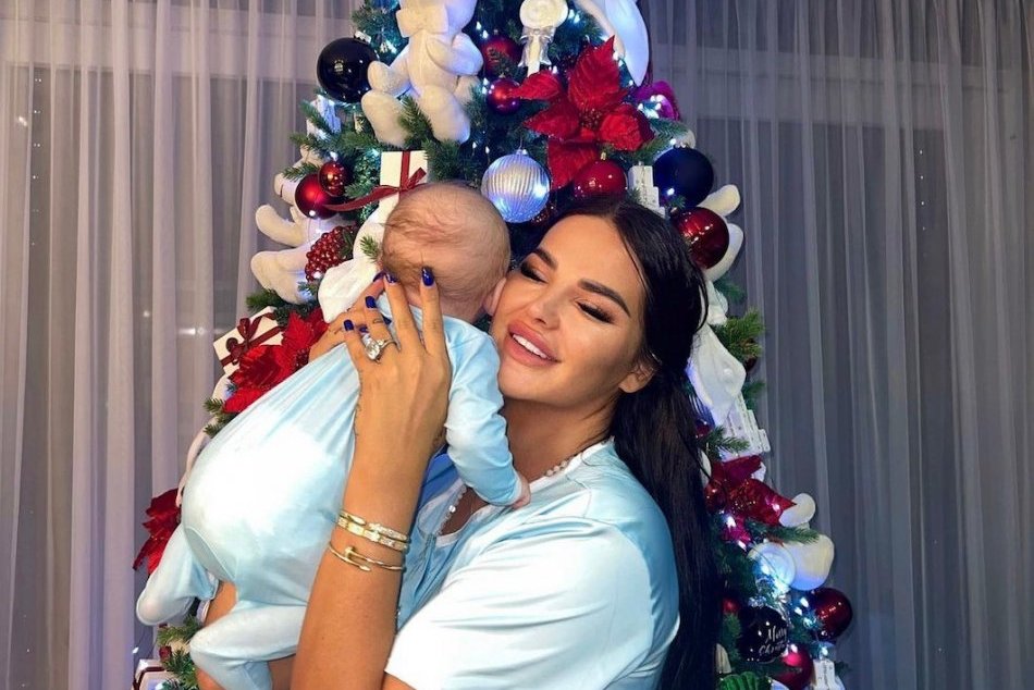 Ilustračný obrázok k článku Plačková už NESKRÝVA synčekovu tváričku: Na koho sa Dion PODOBÁ? Na mamu či na otca? FOTO