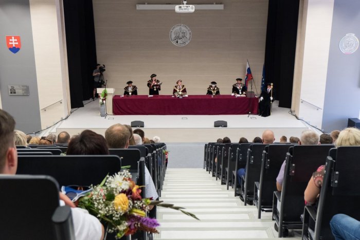 Ilustračný obrázok k článku UCM už vlastní CELÚ budovu na Hajdóczyho ulici: Čaká ju veľká rekonštrukcia