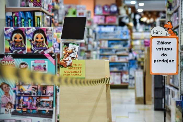 Ilustračný obrázok k článku Na DIVNÉ výroky a bannery Dráčika si už posvietila česká polícia: A čo slovenskí policajti?