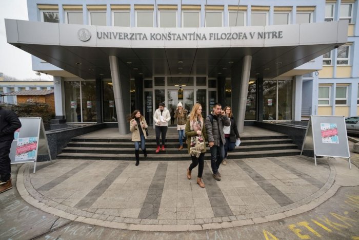 Ilustračný obrázok k článku Chystáte sa na vysokú školu? UKF pripravuje deň otvorených dverí