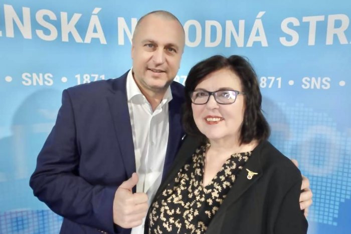 Ilustračný obrázok k článku Čo sa stalo Dankovi? Prišiel o vlasy a skončil s HOLOU hlavou: Môžu za to Heger s Orbánom