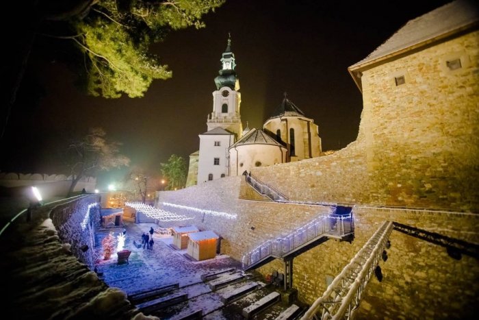 Ilustračný obrázok k článku Vianoce na Nitrianskom hrade: PROGRAM ponúkne aj stredovekú kuchyňu a remeslá