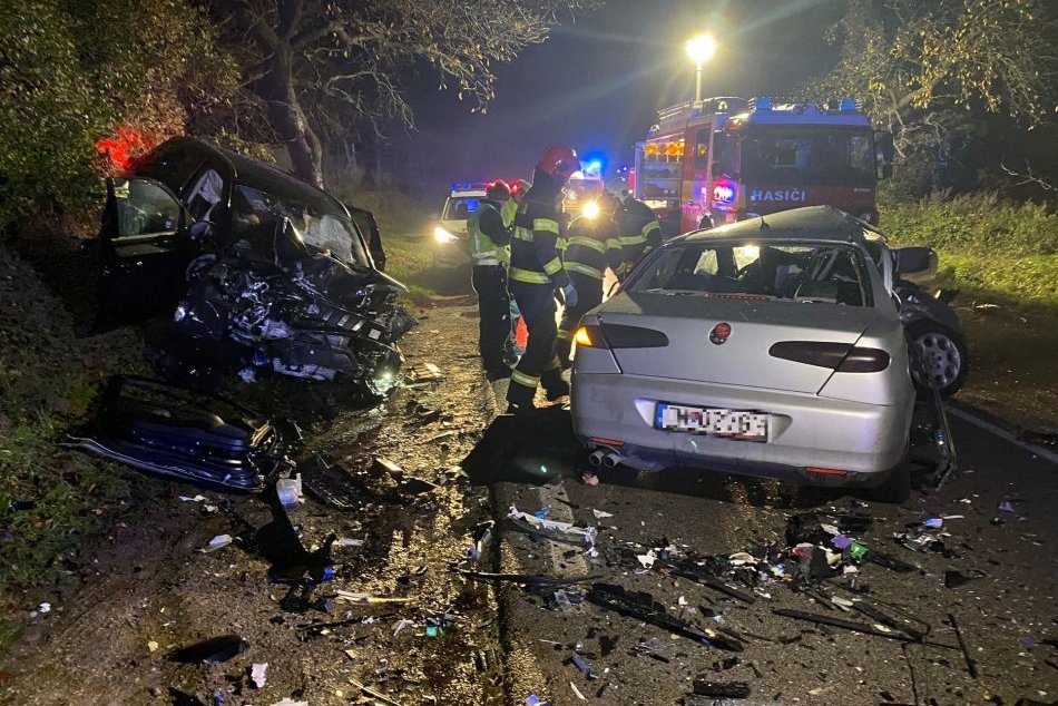 Ilustračný obrázok k článku Desivé ZÁBERY z miesta nehody: Ohlušujúci náraz! Mladučká vodička zomrela na mieste