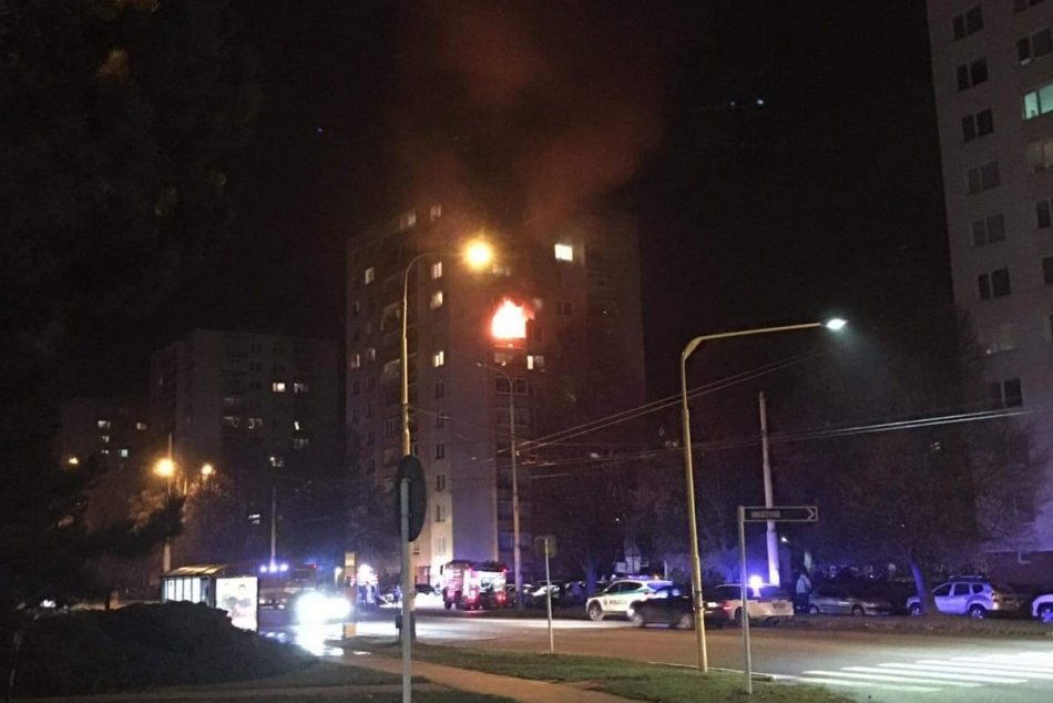 Ilustračný obrázok k článku Prešov sa prebudil do HRÔZOSTRAŠNÉHO rána: Pri požiari v paneláku zomreli dvaja ľudia, FOTO