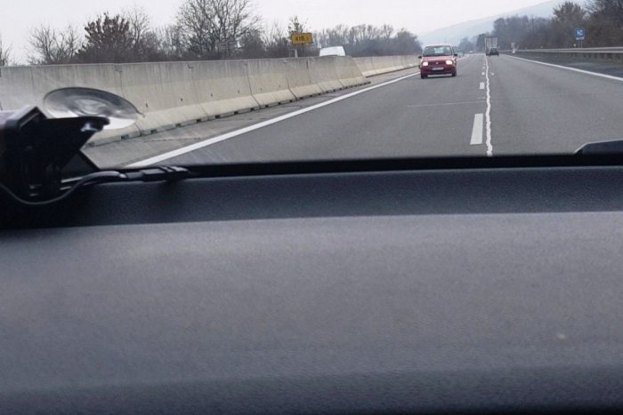 Ilustračný obrázok k článku Vodič sa po diaľnici rútil v PROTISMERE: Pre policajtov mal aj VYSVETLENIE