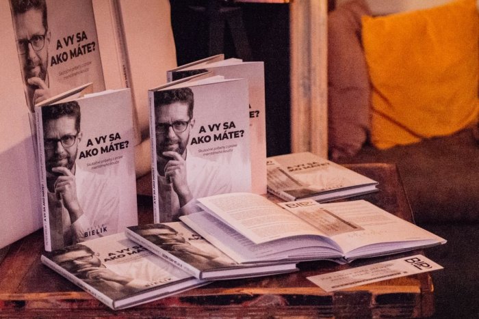 Ilustračný obrázok k článku „Chcel som s ľuďmi zdieľať moju prácu.“ Mentálny kouč Peter Bielik vydáva svoju prvú knihu.