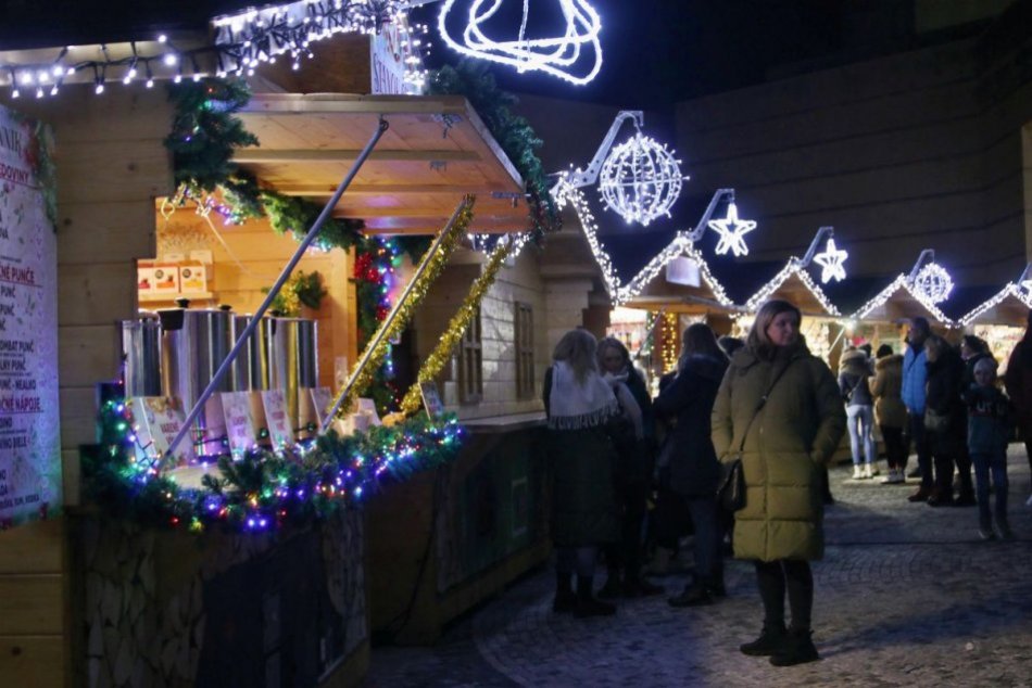 Ilustračný obrázok k článku Prichádza Vianočné Hurbanovo: Prinesie trhy a aj bohatý PROGRAM