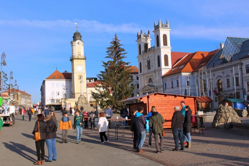 Ilustračný obrázok k článku Vianočné trhy nie sú jediným lákadlom VÍKENDU: Do Bystrice prídu Mareš, Bílá aj Mikuláš