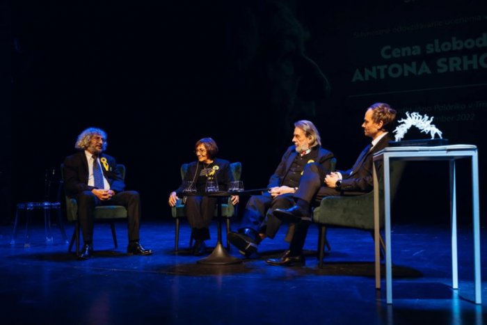 Ilustračný obrázok k článku Kraj ocenil významné osobnosti: KTO získal Cenu slobody Antona Srholca?