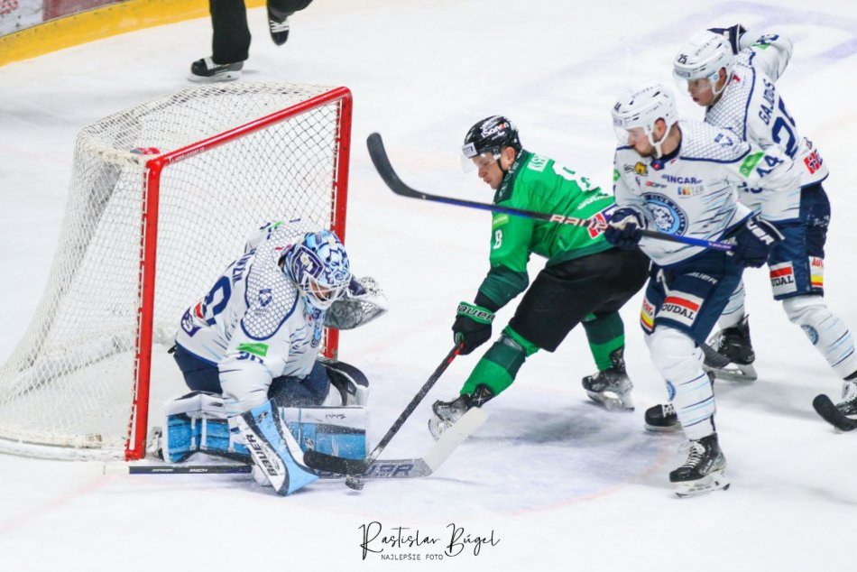 Ilustračný obrázok k článku Nitra prehrala siedmy zápas v rade! Doma nestačila na Nové Zámky, FOTO