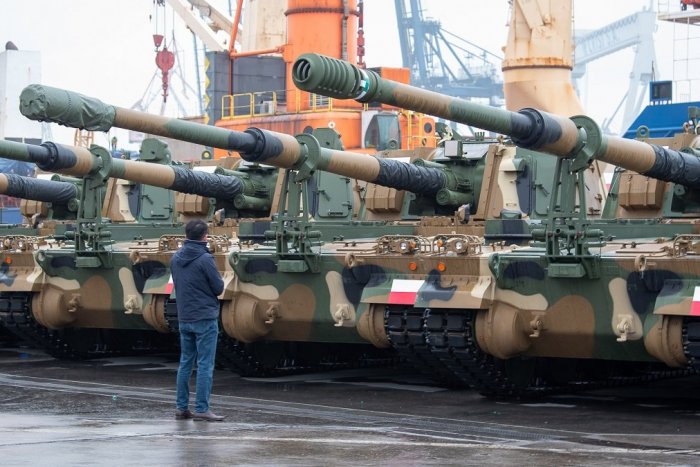 Ilustračný obrázok k článku Do Poľska dorazili prvé kórejské TANKY a húfnice: Duda hovorí o jedinej možnosti