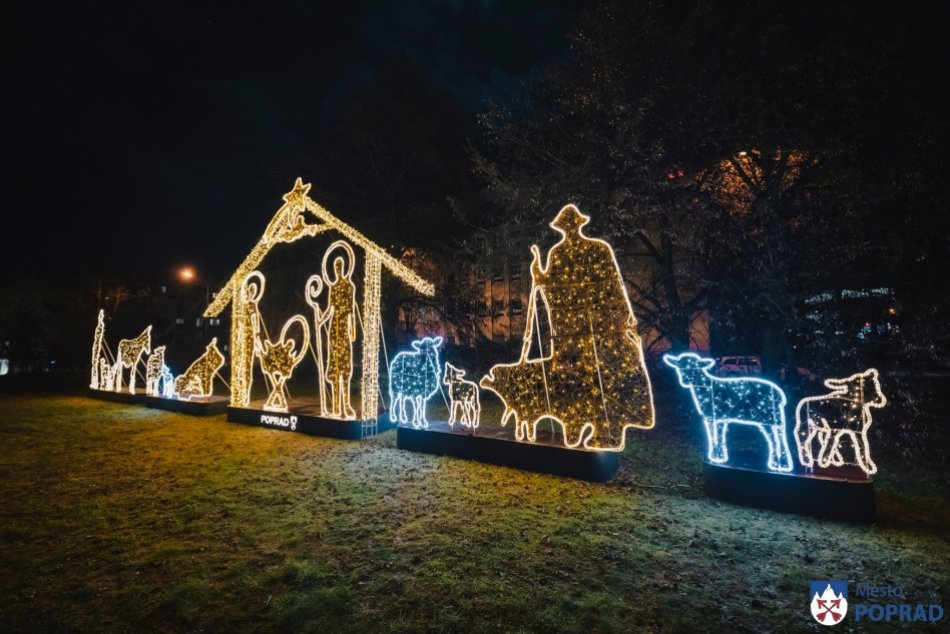 Ilustračný obrázok k článku V Poprade sa takisto šetrí: Vianočná výzdoba nesvieti stále, musí sa vypínať, FOTO