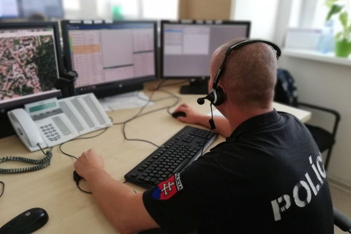 Ilustračný obrázok k článku Trnavskí policajti zachránili ďalší život: Pomoc sa podarila aj vďaka Facebooku