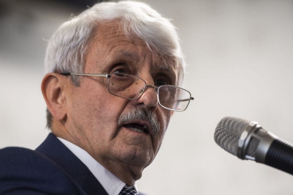 Ilustračný obrázok k článku Dzurinda vystúpil na sneme polpercentnej strany: Prezradil DETAILY o svojom novom projekte